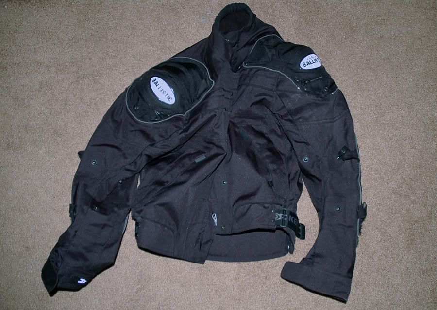 http://i47.photobucket.com/albums/f151/SpeedingHatch/jacket.jpg