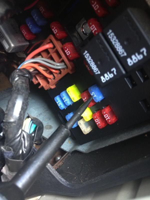 Help with fuse, no trailer lights?