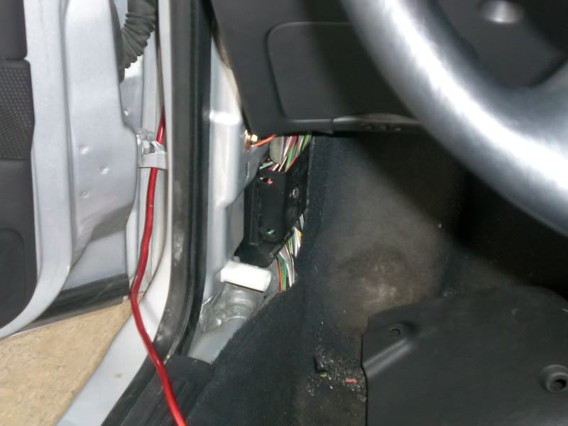 Help!!!! Cant find lock/unlock wires in drivers kick panel