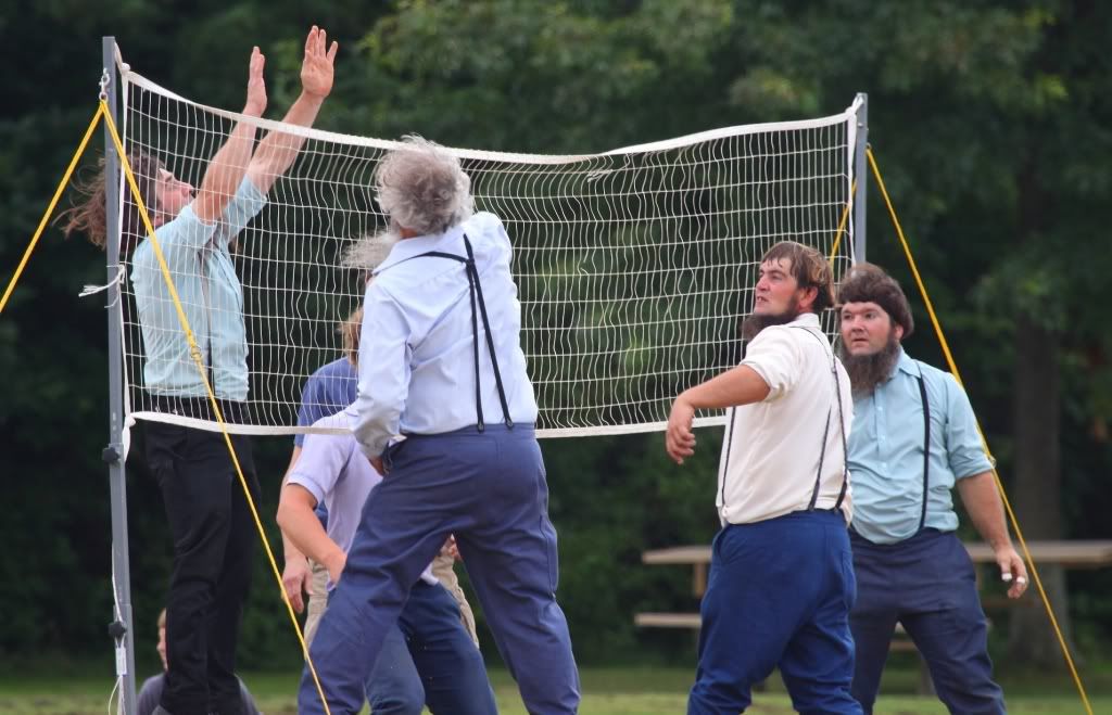 Amish toughs photo: Amish Playing Volleyball AmishPlayingVBall-reduced-1.jpg