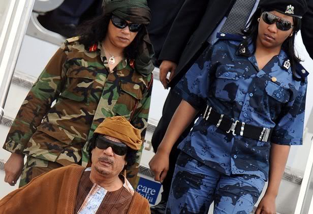 gaddafi-women_442626s1.jpg