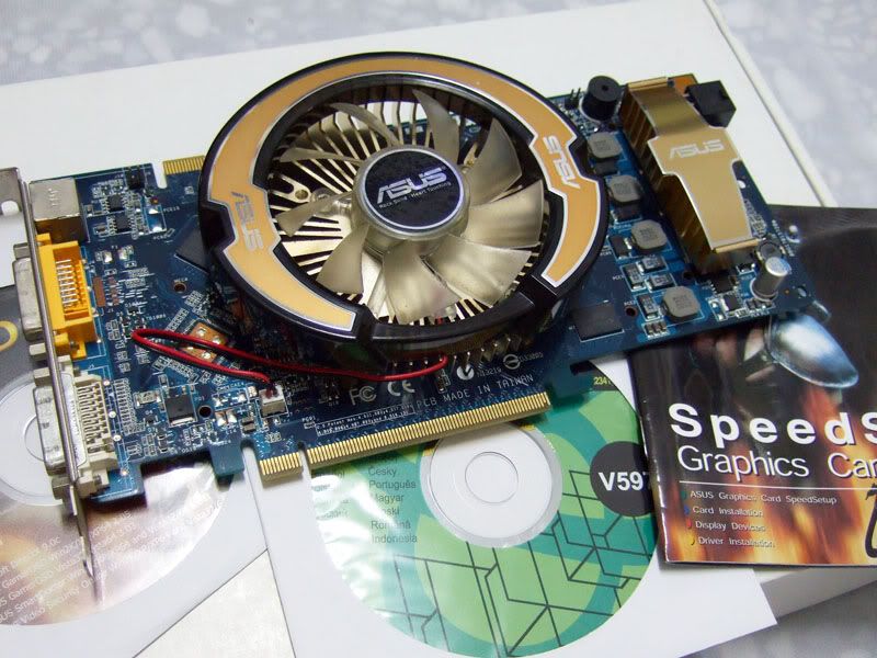 Asus8800GT1GB-1.jpg
