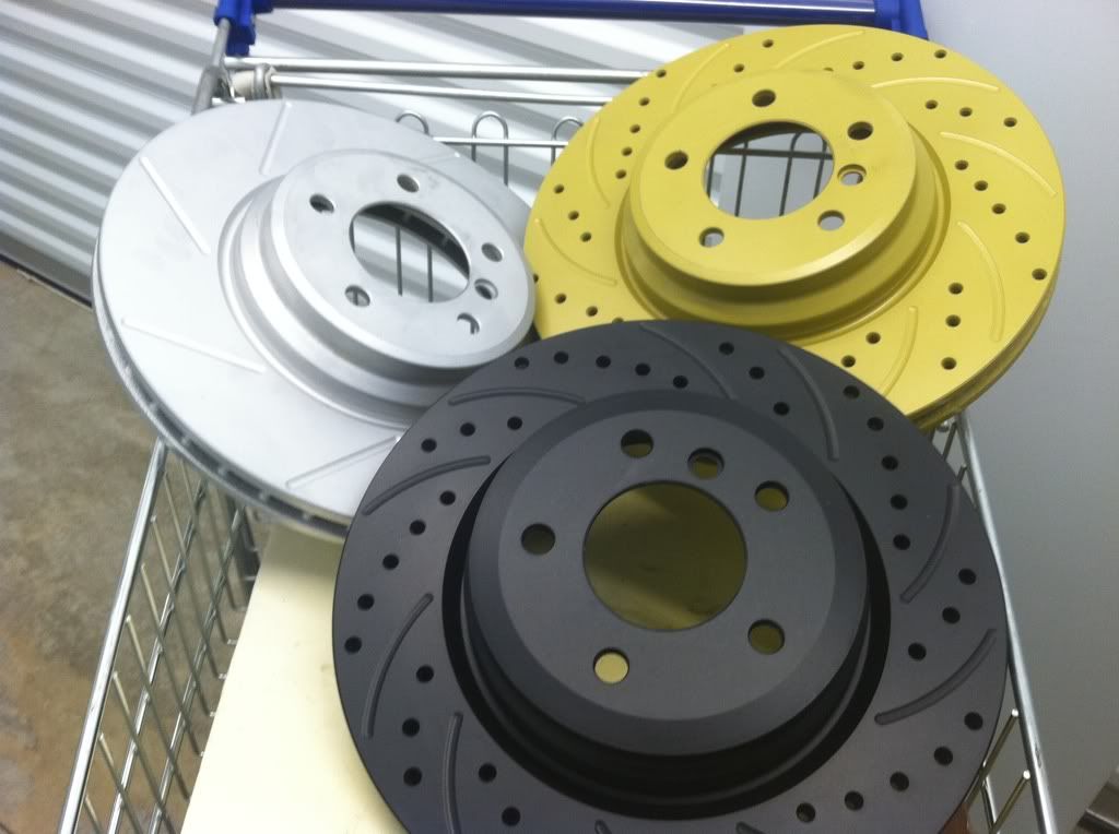 E9x E90/92 330 335 Geomet Coated Rotors Drilled and Slotted Black/Gold