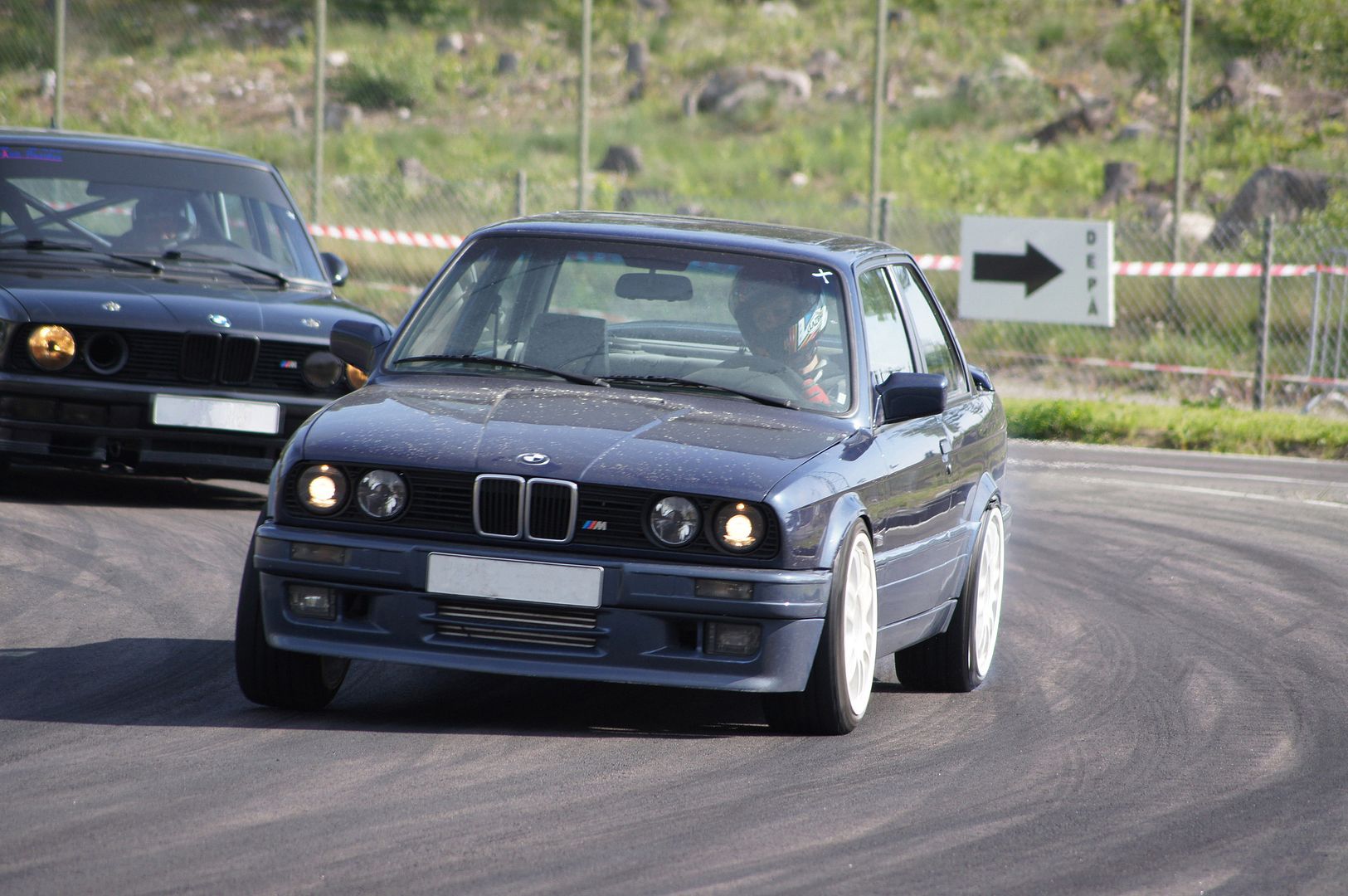 http://i47.photobucket.com/albums/f173/Grumpy_SWE/Bimmers%20Of%20Sweden%202012/DSC02742.jpg