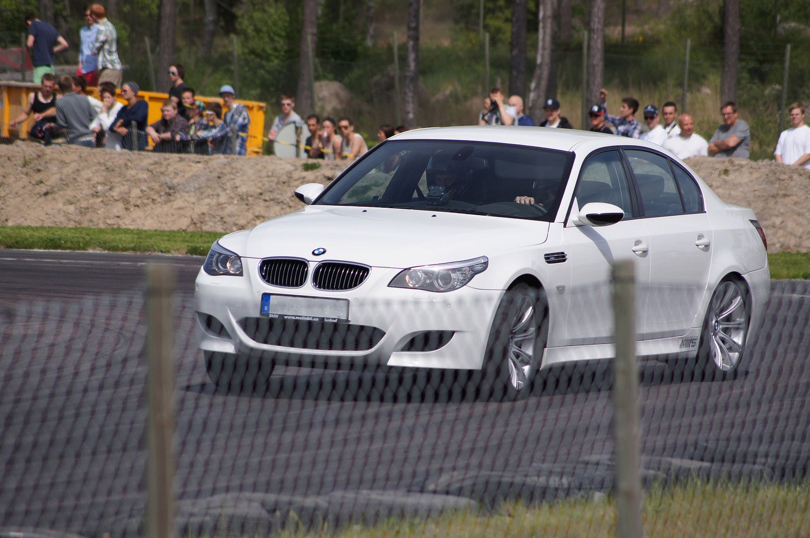 http://i47.photobucket.com/albums/f173/Grumpy_SWE/Bimmers%20Of%20Sweden%202012/DSC02796.jpg