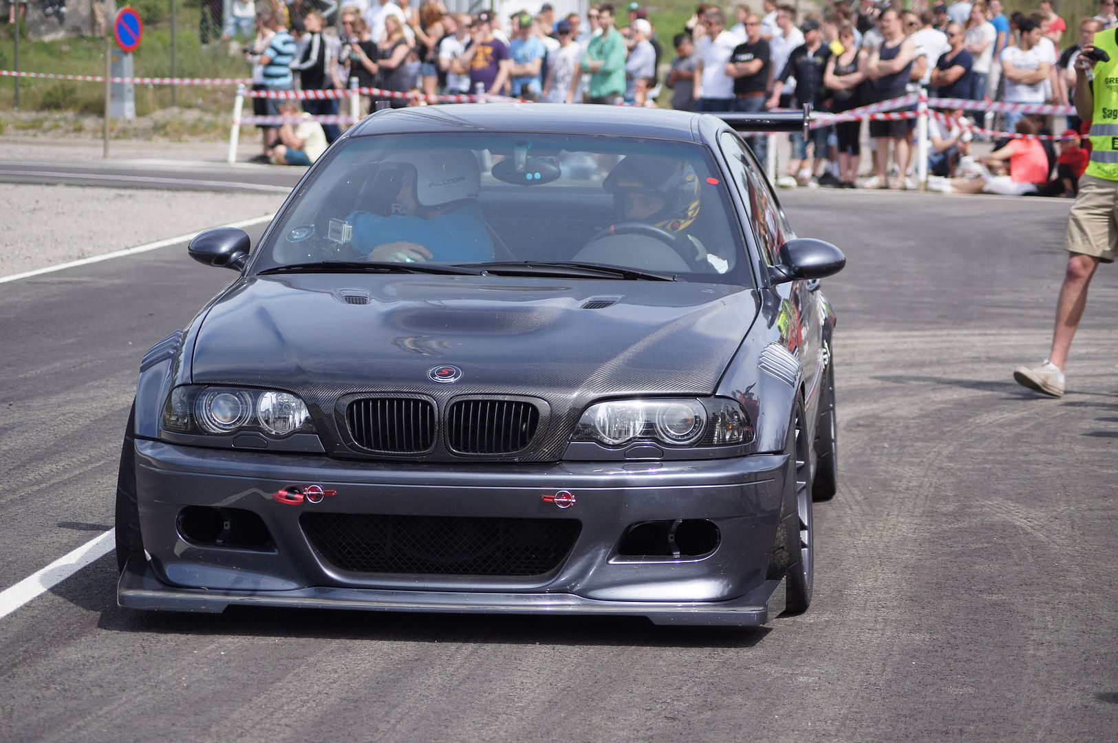 http://i47.photobucket.com/albums/f173/Grumpy_SWE/Bimmers%20Of%20Sweden%202012/DSC02799.jpg