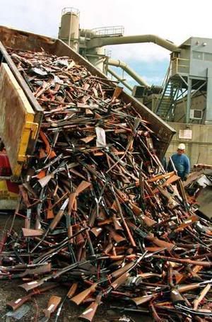 Forum Image: http://i47.photobucket.com/albums/f179/BrunoBaca/weapons_2804_narrowweb__300x4550.jpg