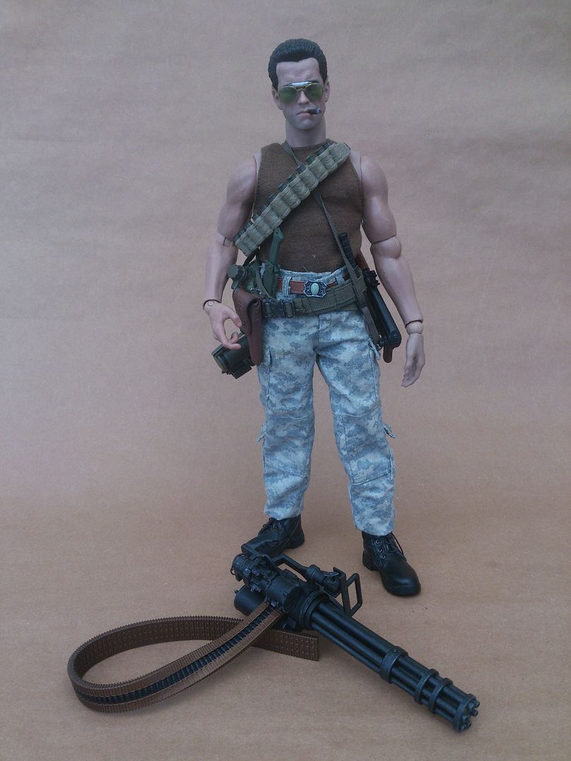 hot toys arnold schwarzenegger predator