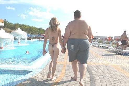 loads a money photo: lesson 02 How to recognise a Multi-MillionaireHow to spot a younger man who has loads of money.(and is probably from the USA) 92486688.jpg