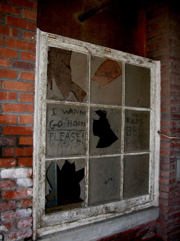 [Image: 2-22.jpg]