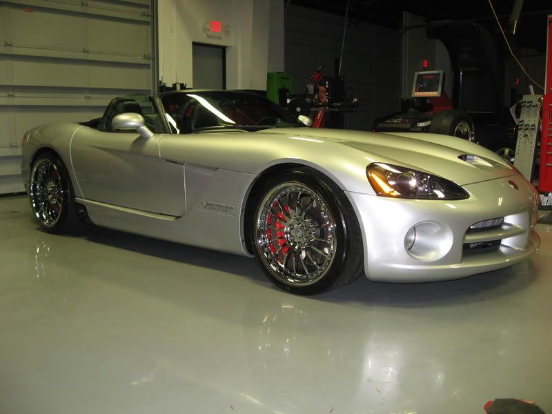 [Image: garage-ttviper021.jpg]