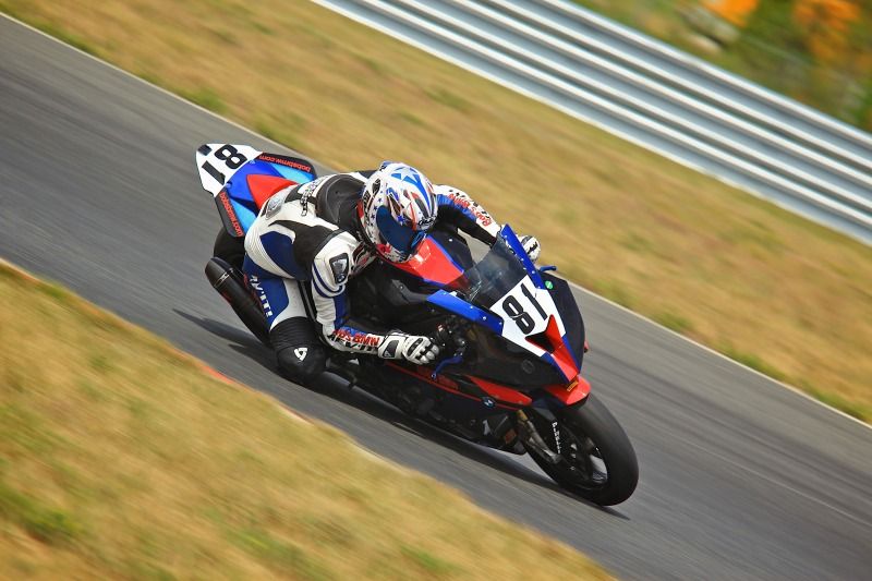 IMAGE: http://i47.photobucket.com/albums/f183/mikeprc/IMG_5265.jpg