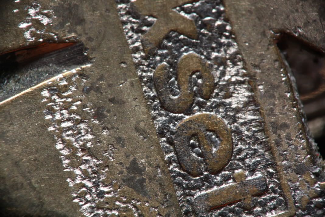 IMAGE: http://i47.photobucket.com/albums/f184/frizz1/IMG_1928.jpg