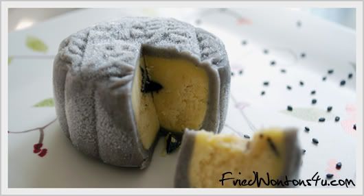 Sesame Snowy Mooncakes