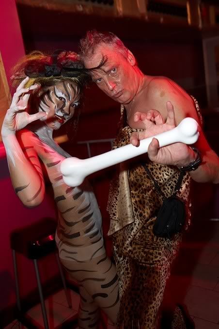 [img WIDTH=300 height=450]http://i47.photobucket.com/albums/f187/Partyspacer/wildstyle-1.jpg[/img]