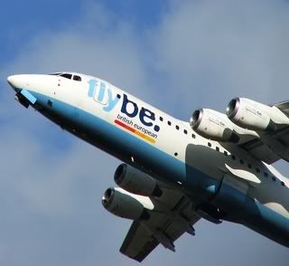 http://i47.photobucket.com/albums/f188/012tom012/FLYBE1462.jpg