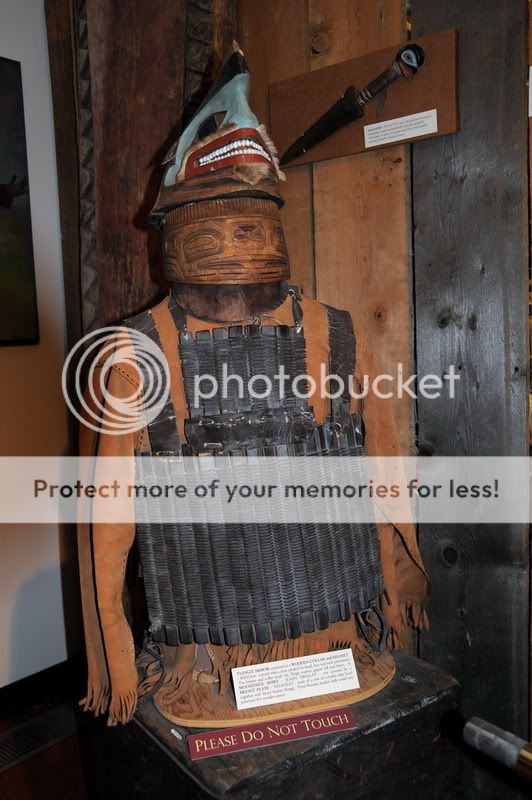 http://i47.photobucket.com/albums/f161/11aaabbb11/Tlingit/tlingit-armor1.jpg