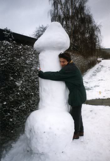 https://i47.photobucket.com/albums/f177/sgt_buckles/SnowMan.jpg