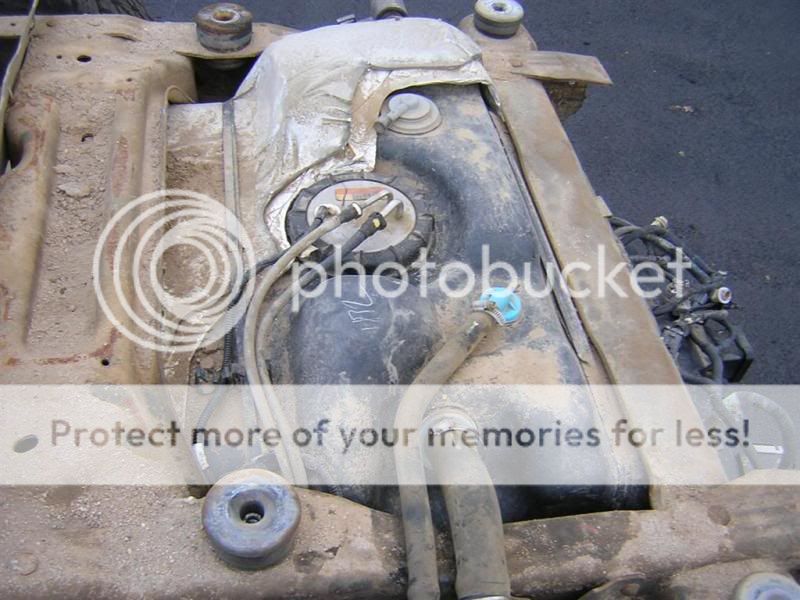 2004 Ford expedition gas tank size