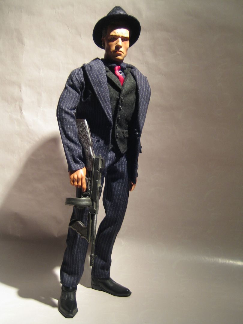 Any 1/6 gangster figure?